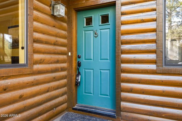 2233 DEL RIO Circle, Overgaard, AZ 85933