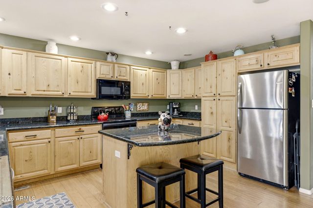 2233 DEL RIO Circle, Overgaard, AZ 85933