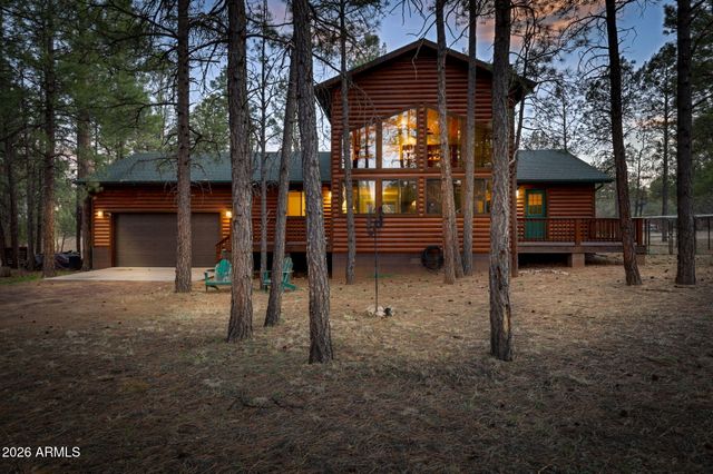 2233 DEL RIO Circle, Overgaard, AZ 85933