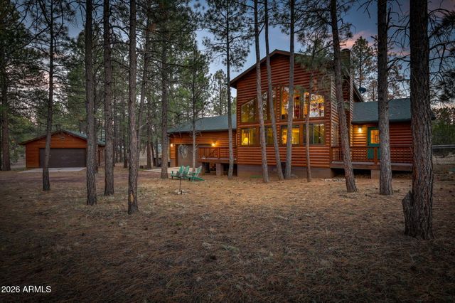 2233 DEL RIO Circle, Overgaard, AZ 85933