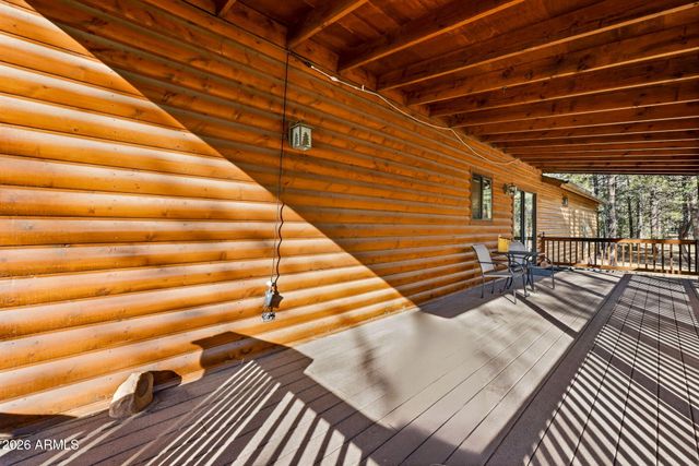 2233 DEL RIO Circle, Overgaard, AZ 85933