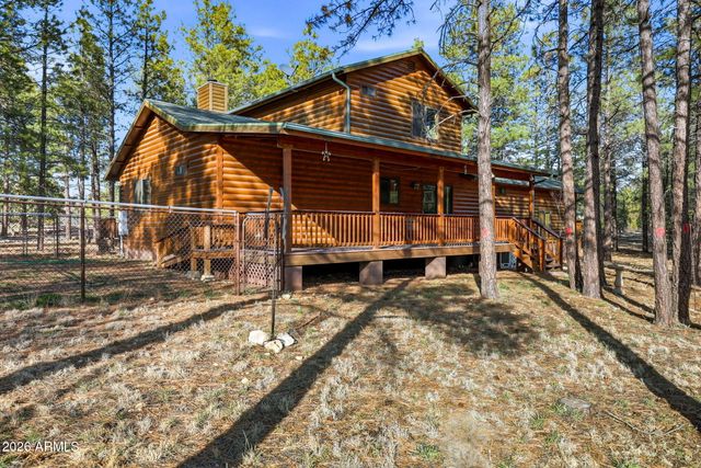 2233 DEL RIO Circle, Overgaard, AZ 85933