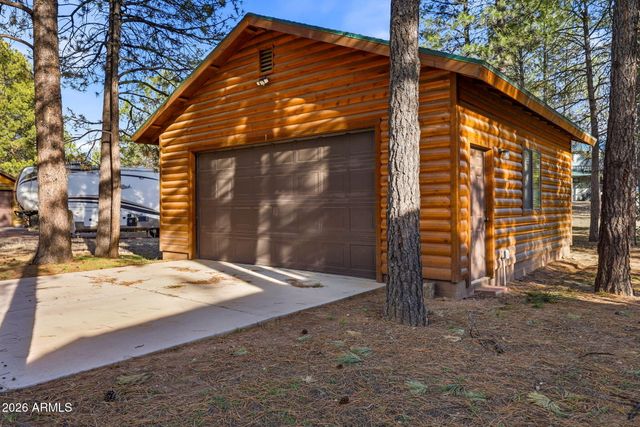 2233 DEL RIO Circle, Overgaard, AZ 85933