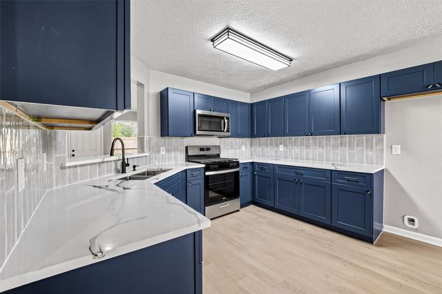 1011 Memorial Glen Drive, Humble, TX 77338