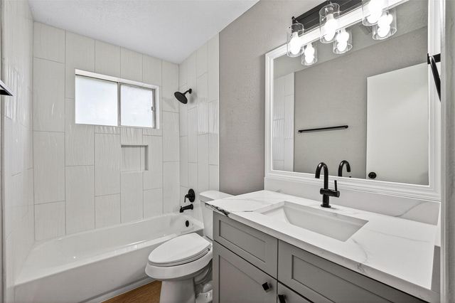 1011 Memorial Glen Drive, Humble, TX 77338