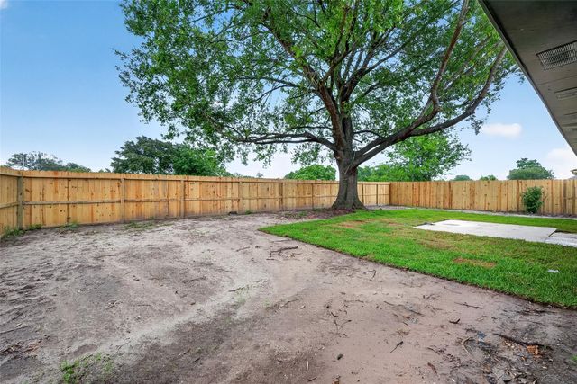 1011 Memorial Glen Drive, Humble, TX 77338