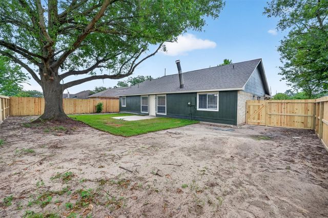 1011 Memorial Glen Drive, Humble, TX 77338