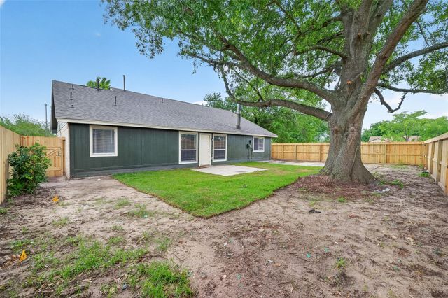 1011 Memorial Glen Drive, Humble, TX 77338