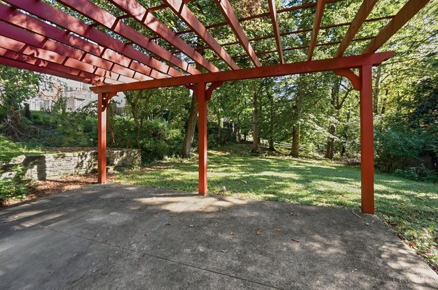 4877 Le Blond Avenue, Cincinnati, OH 45208