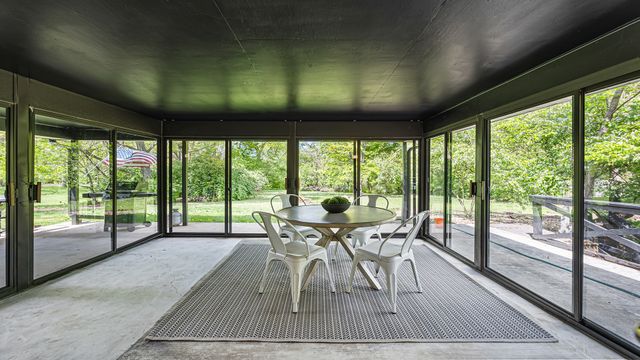 3S306 Winfield Road, Warrenville, IL 60555