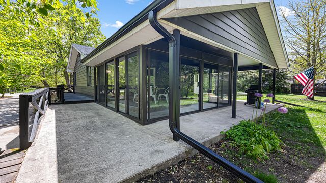 3S306 Winfield Road, Warrenville, IL 60555