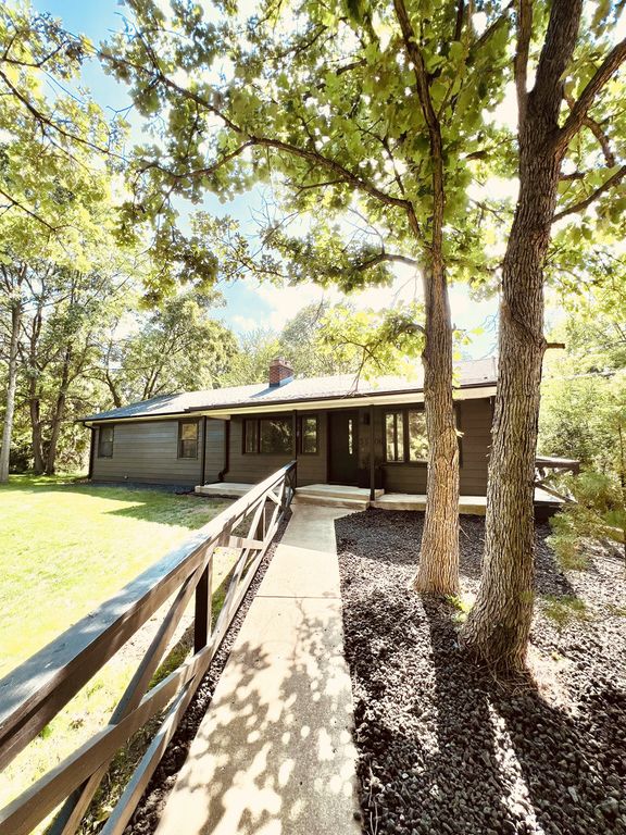 3S306 Winfield Road, Warrenville, IL 60555