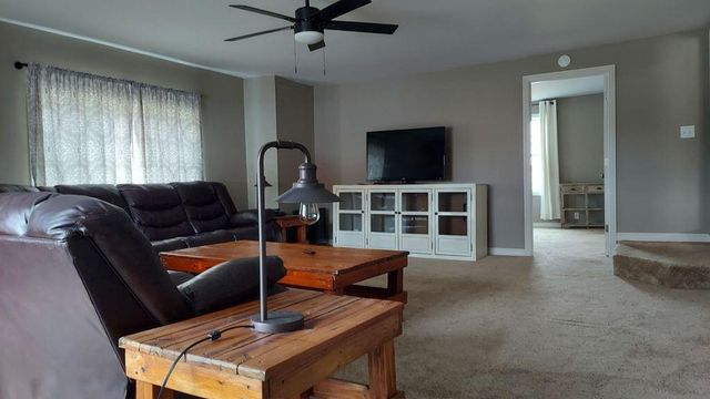 S2901 SEMLING LANE, Fountain City, WI 54629