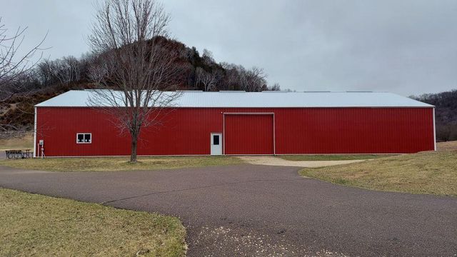 S2901 SEMLING LANE, Fountain City, WI 54629