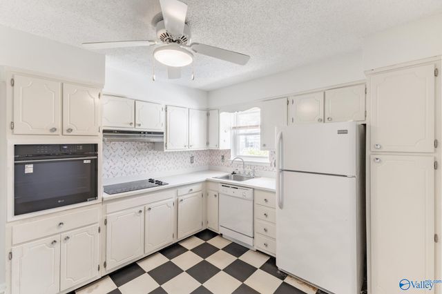 8203 Willowbrook Circle SE C, Huntsville, AL 35802