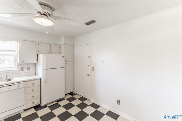 8203 Willowbrook Circle SE C, Huntsville, AL 35802