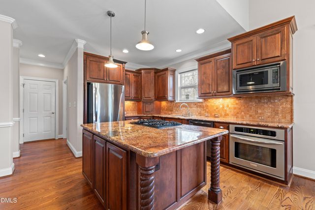 89 New Castle Court, Clayton, NC 27520