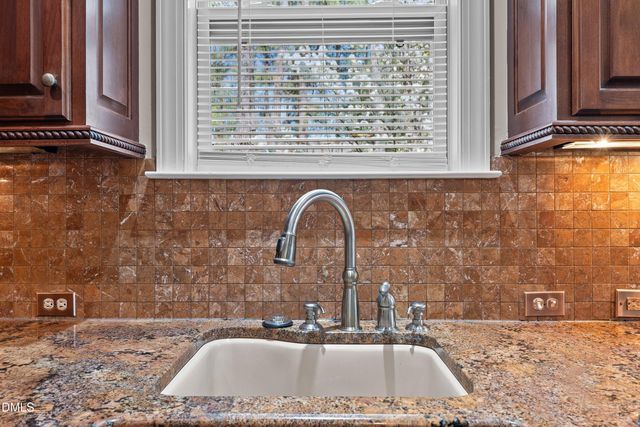 89 New Castle Court, Clayton, NC 27520