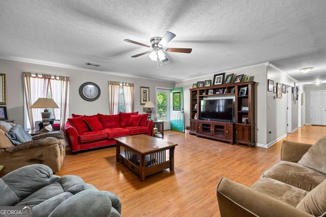 731 Little New York Road, Whitesburg, GA 30185
