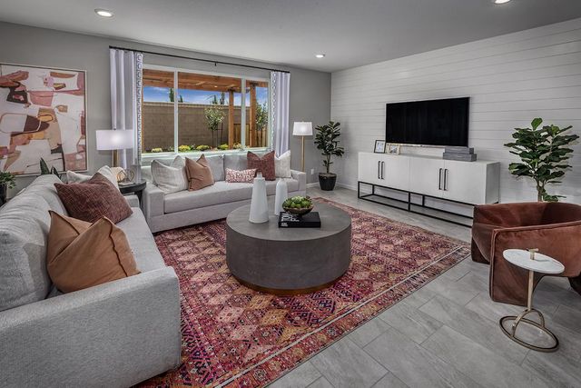 1910 Peony Street, Hollister, CA 95023