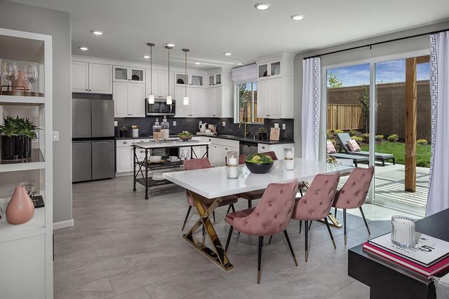 1910 Peony Street, Hollister, CA 95023