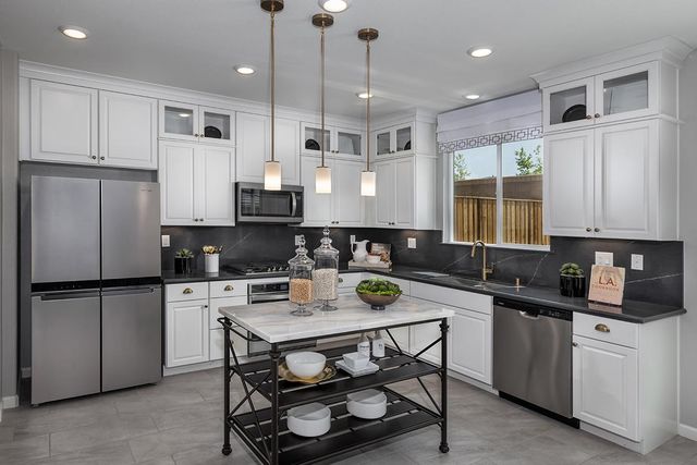 1910 Peony Street, Hollister, CA 95023