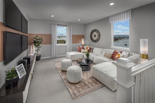 1910 Peony Street, Hollister, CA 95023