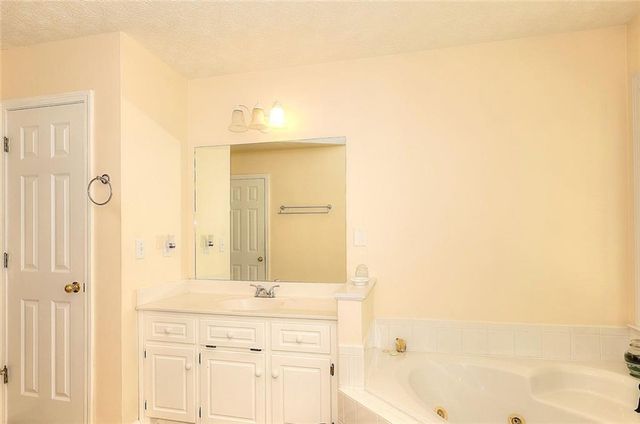 121 Brookhaven Lane, Canton, GA 30114