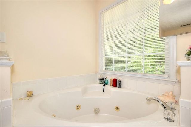 121 Brookhaven Lane, Canton, GA 30114