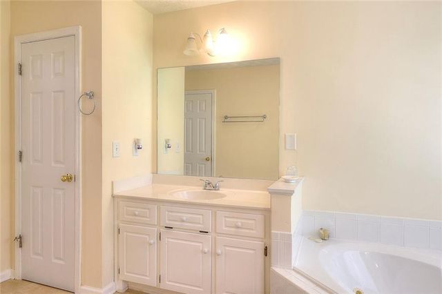 121 Brookhaven Lane, Canton, GA 30114