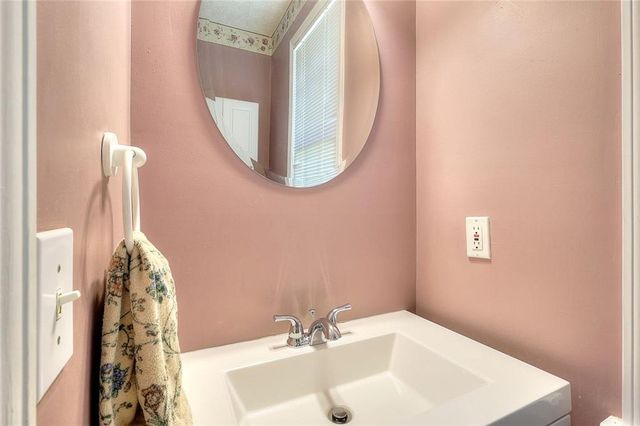 121 Brookhaven Lane, Canton, GA 30114