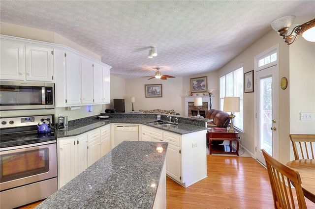 121 Brookhaven Lane, Canton, GA 30114