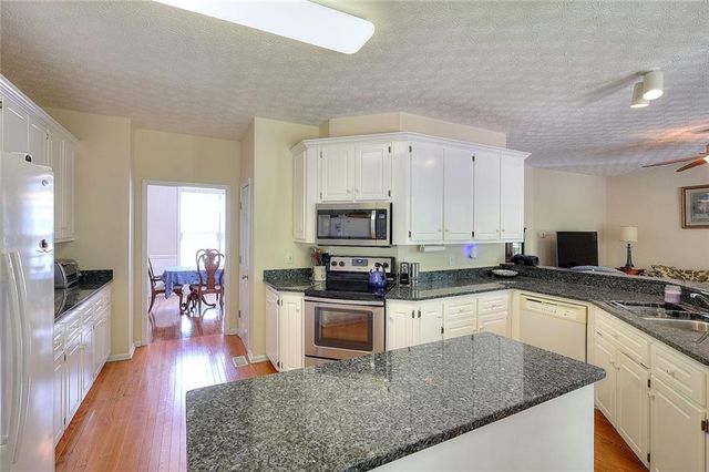 121 Brookhaven Lane, Canton, GA 30114