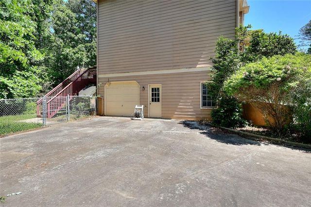 121 Brookhaven Lane, Canton, GA 30114