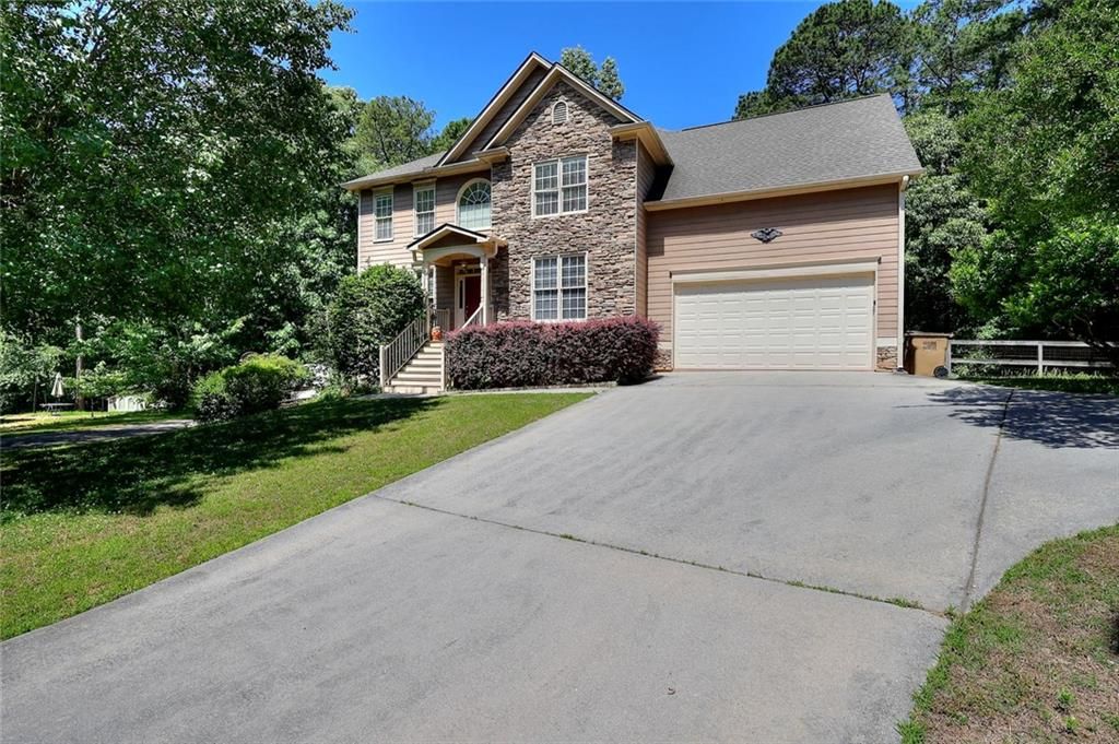 121 Brookhaven Lane, Canton, GA 30114
