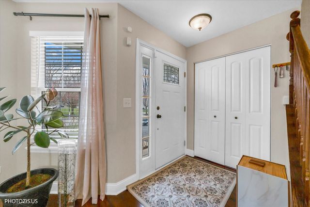 92 Kenilworth Court, Romeoville, IL 60446