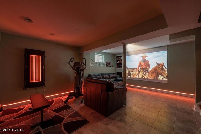 92 Kenilworth Court, Romeoville, IL 60446