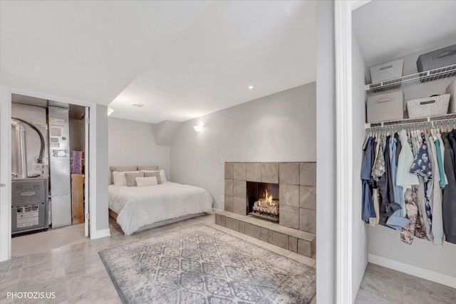 92 Kenilworth Court, Romeoville, IL 60446