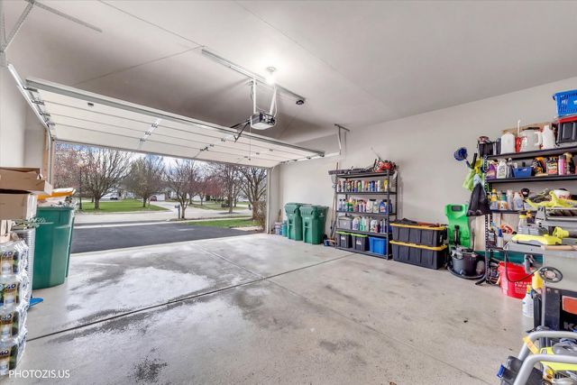 92 Kenilworth Court, Romeoville, IL 60446