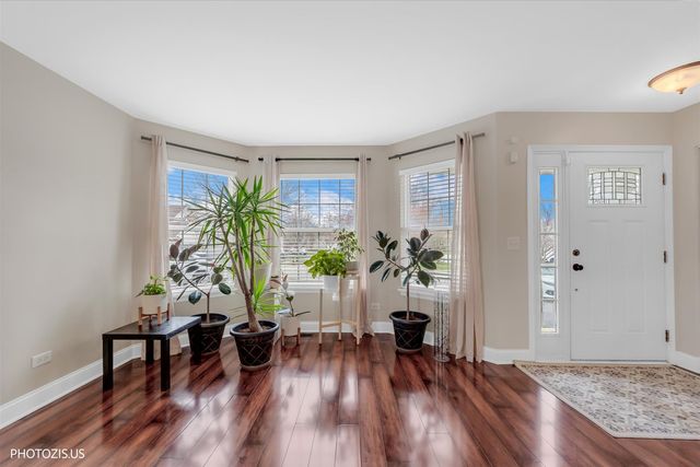 92 Kenilworth Court, Romeoville, IL 60446