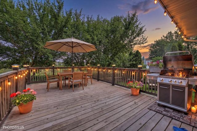 92 Kenilworth Court, Romeoville, IL 60446