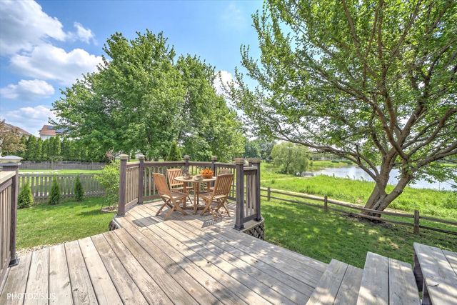 92 Kenilworth Court, Romeoville, IL 60446