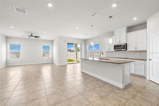 7886 GREENWAY AVENUE, Wesley Chapel, FL 33544