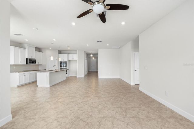 7886 GREENWAY AVENUE, Wesley Chapel, FL 33544