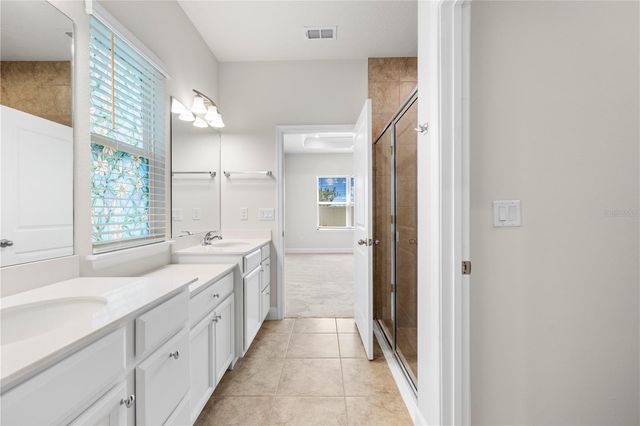 7886 GREENWAY AVENUE, Wesley Chapel, FL 33544