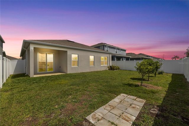 7886 GREENWAY AVENUE, Wesley Chapel, FL 33544