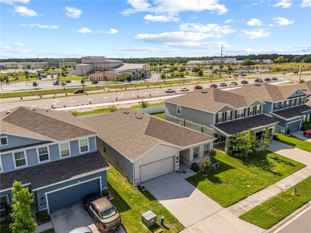 7886 GREENWAY AVENUE, Wesley Chapel, FL 33544