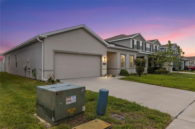 7886 GREENWAY AVENUE, Wesley Chapel, FL 33544