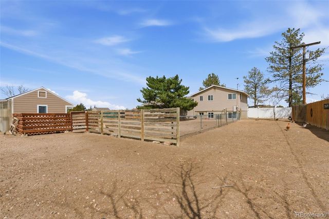 468 E Keen Avenue, Byers, CO 80103