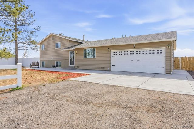 468 E Keen Avenue, Byers, CO 80103